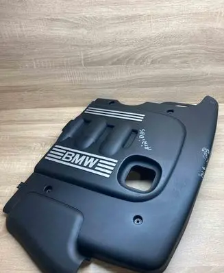 BMW 5 E60 E61 Engine cover (trim) 7789000