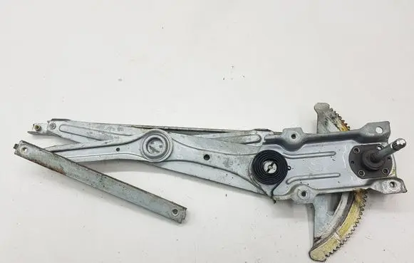 Toyota Corolla Verso AR10 Rear window lifting mechanism without motor 698400F010