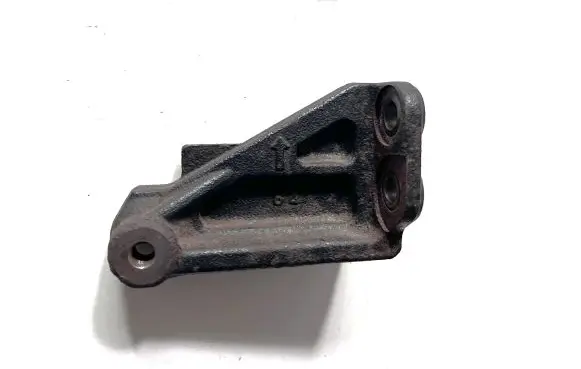 Mazda CX-5 II Engine mounting bracket PE07Y8