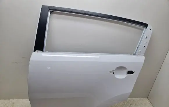 KIA Sportage Rear door