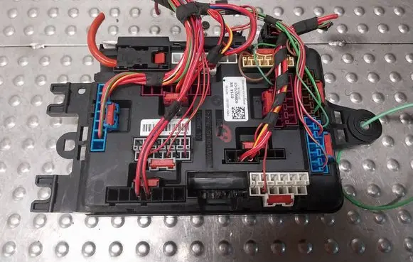 BMW 1 F20 F21 Fuse box set 9389070
