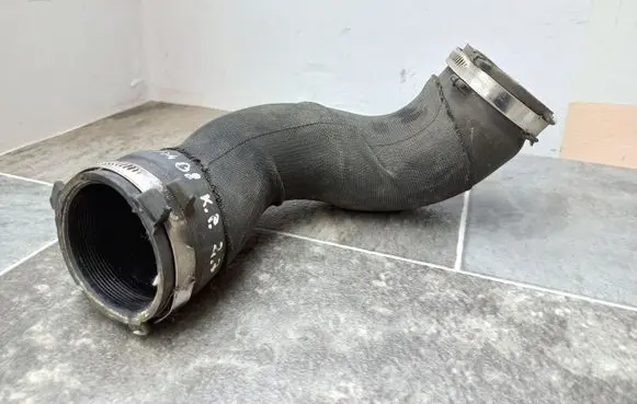 Audi A4 S4 B8 8K Intercooler hose/pipe 8K0145737H