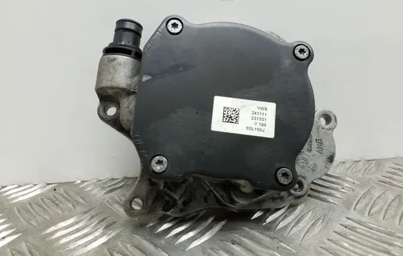 Skoda Fabia Mk2 (5J) Vacuum pump 03L145207