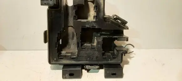 Hyundai Santa Fe Fuse box cover 919502B150