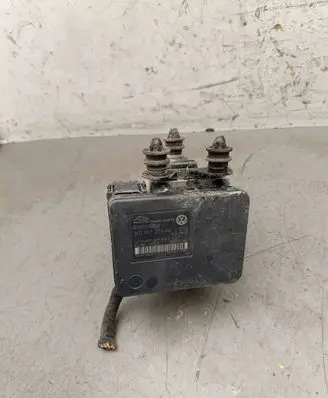 Volkswagen Touran I ABS Pump 1K0907379AA 10096003603 00005305G1
