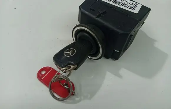 Mercedes-Benz A W169 Ignition lock 1695451308