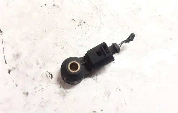 Volkswagen Golf V Detonation knock sensor 0261231146