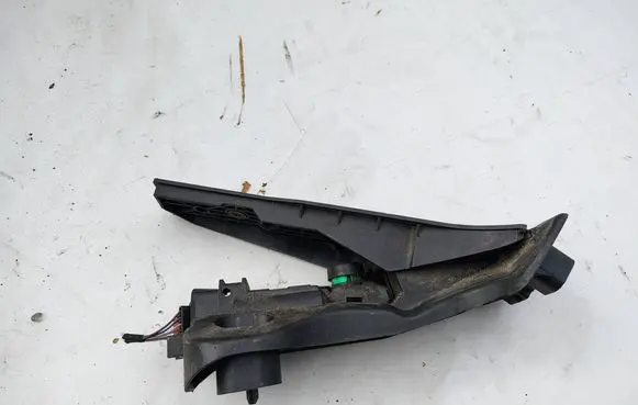 Volkswagen PASSAT B7 Accelerator throttle pedal 1K1723503AJ