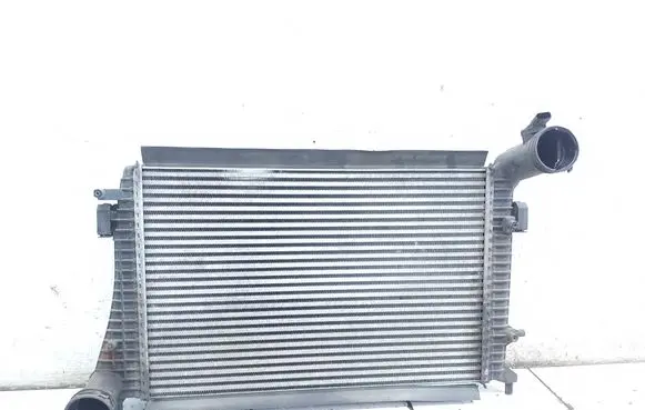 Volkswagen PASSAT B6 Intercooler radiator 3C0145803G 038906051C 0281002401
