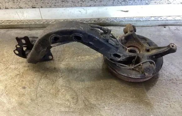 BMW 3 E36 Rear wheel hub spindle/knuckle 