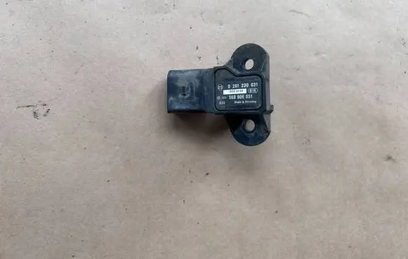 Skoda Fabia Mk1 (6Y) Air pressure sensor 0261230031