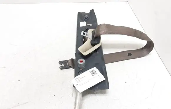 Volvo S80 Front seatbelt