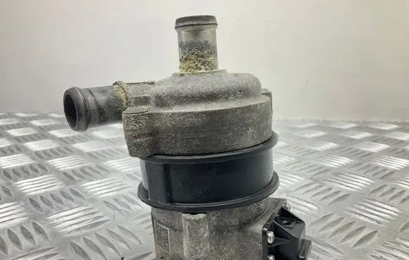 Audi A4 S4 B9 Electric auxiliary coolant/water pump 4H0965567A