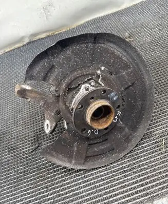 BMW 6 F12 F13 Rear wheel hub 6796146