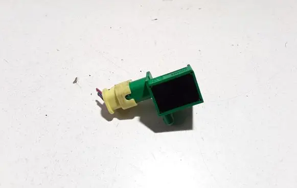 Volkswagen Golf VI Airbag deployment crash/impact sensor 5K095935 5WK44000