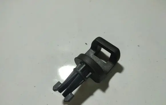 Sun visor clip/hook/bracket