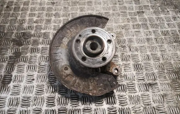 Mercedes-Benz Vito Viano W639 Front wheel hub 6393300632 A6393300632