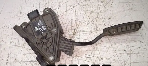 Honda CR-V Accelerator throttle pedal