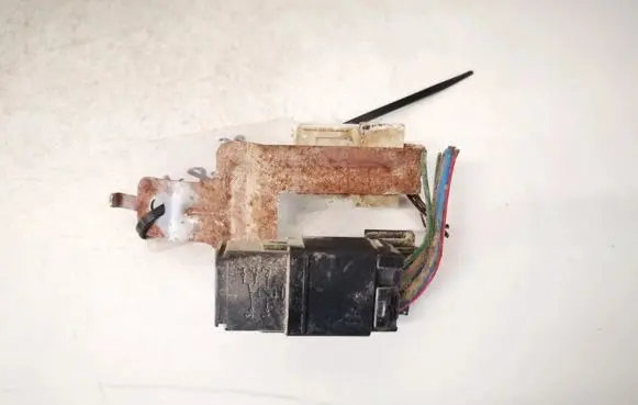 Nissan Almera Tino Other relay 252309f905