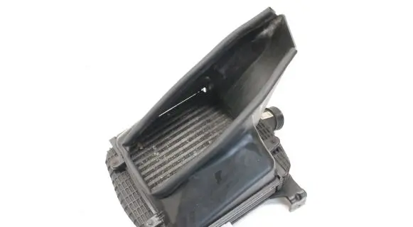 Maserati Quattroporte Intercooler radiator 16484793