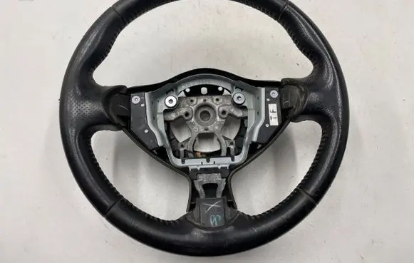 Nissan Juke I F15 Steering wheel