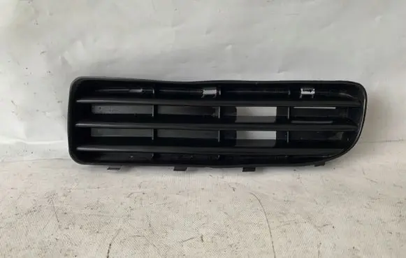 Skoda Octavia Mk1 (1U) Front bumper lower grill 1U0807367B