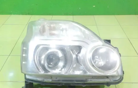 Nissan X-Trail T31 Headlight/headlamp PRZOD
