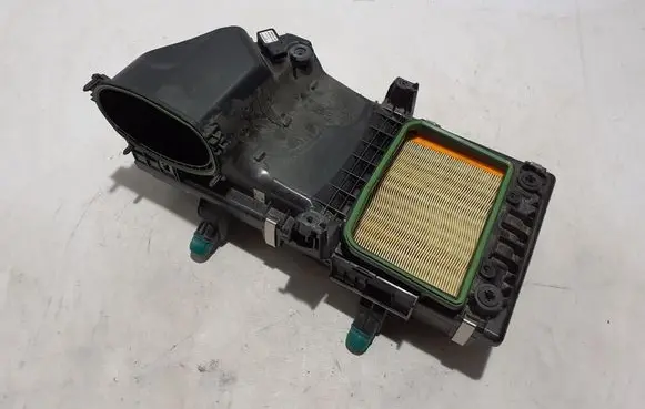Mercedes-Benz GLE W167 Air filter box A2560902400