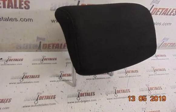 Hyundai i30 Rear seat headrest 