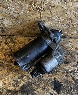 Volkswagen Touran I Starter motor