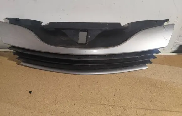 Renault Laguna II Front grill 42114