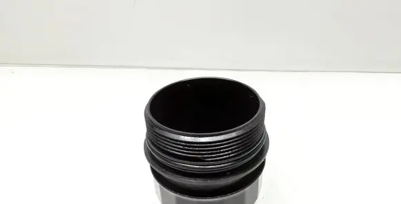 Volvo S60 Oil filter cover 