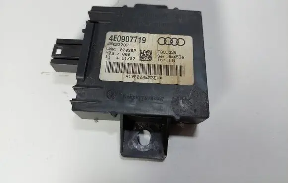 Audi A8 S8 D3 4E Alarm control unit/module 4E0907719