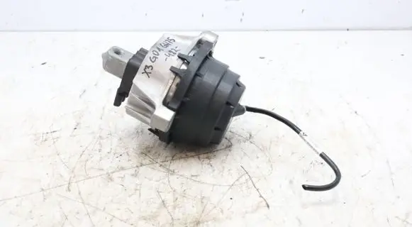 BMW X3 G01 Engine mount bracket 6860482