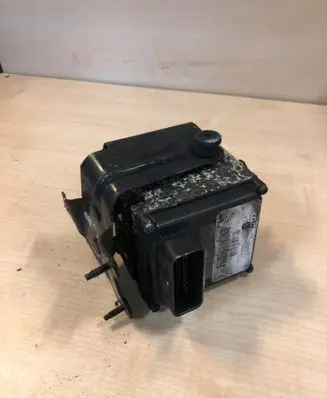 Peugeot 407 ABS Pump 15710501A S118676001 15710601