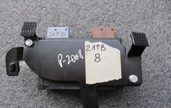 Peugeot 2008 I Tow bar trailer control unit/module 9665524180 30438011