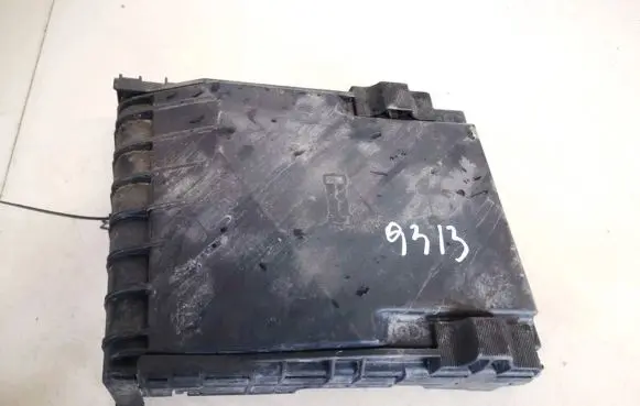 Volkswagen Golf V Fuse box cover 1k0937132f