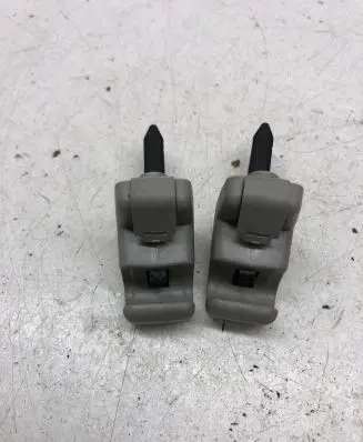 Sun visor clip/hook/bracket