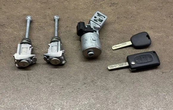 Citroen C4 I Picasso Ignition lock 038437 2414719-m 36410600