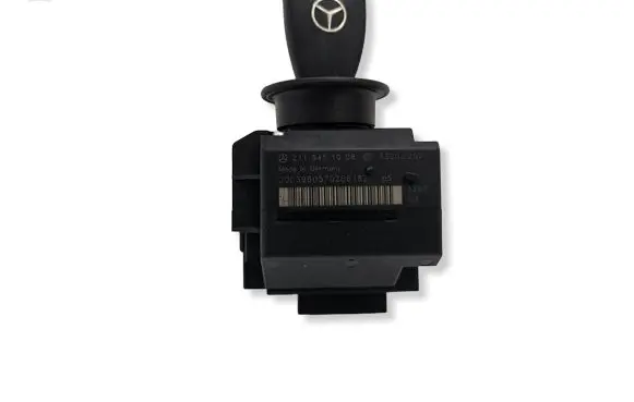 Mercedes-Benz E W211 Ignition lock 2115451008 33002207 2003960570206182