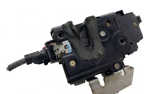 Audi A8 S8 D3 4E Front door lock 4E1837016