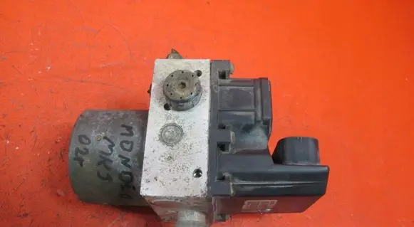 Ford Mondeo Mk III ABS Pump 1S712M110AF 0265800007