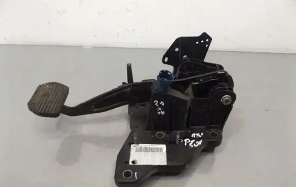 Peugeot 508 Brake pedal