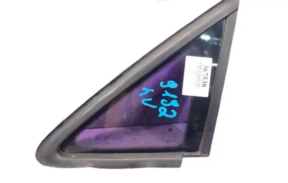 Volkswagen Touran I Rear side window