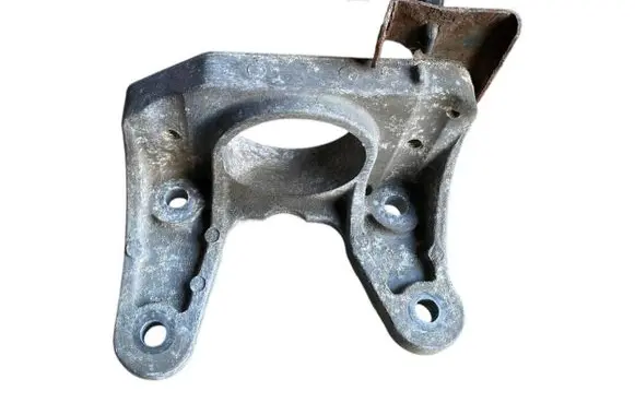 Gearbox mounting bracket