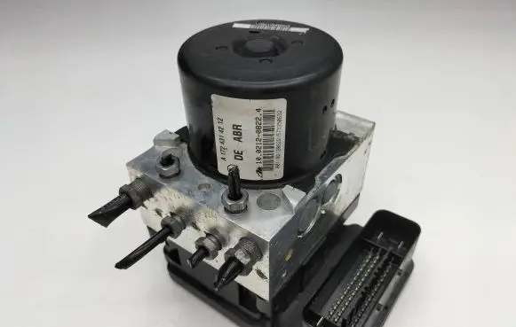 Mercedes-Benz C W204 ABS Pump A1724314212 10021208224