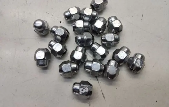 KIA Ceed Wheel nut cap/cover 