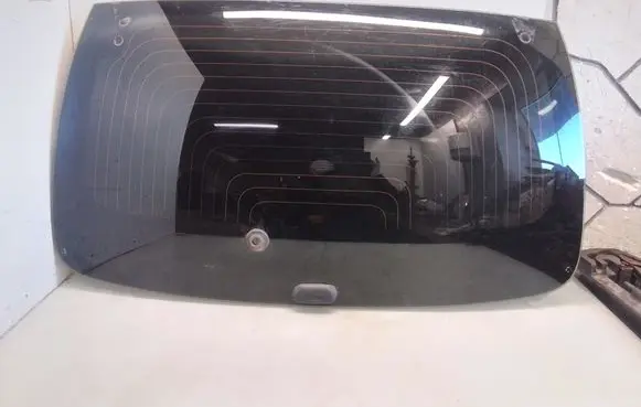 Peugeot 107 Rear windscreen/windshield window 43R00050
