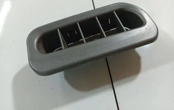 BMW 7 E65 E66 Dash center air vent grill 7010949