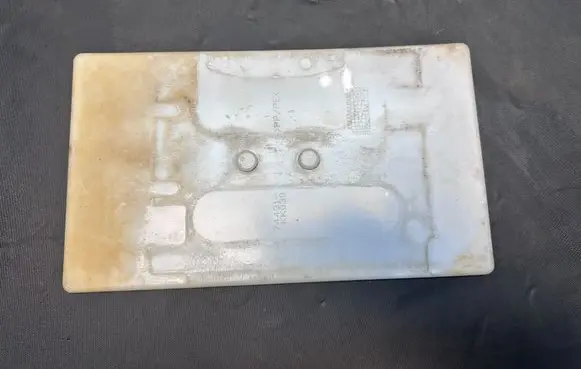 Battery tray